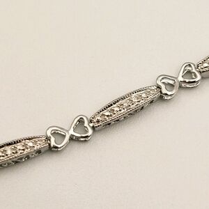Elegant Silver Heart Bracelet